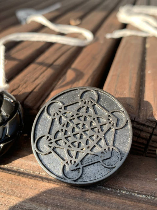Paramagnētiskais Bazalta kabatas talismans - METATRONA KUBS (Strukturētājs)
