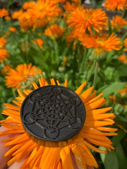 Paramagnētiskais Bazalta kabatas talismans - Metatrona kubs