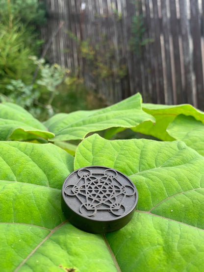 Paramagnētiskais Bazalta kabatas talismans - Metatrona kubs