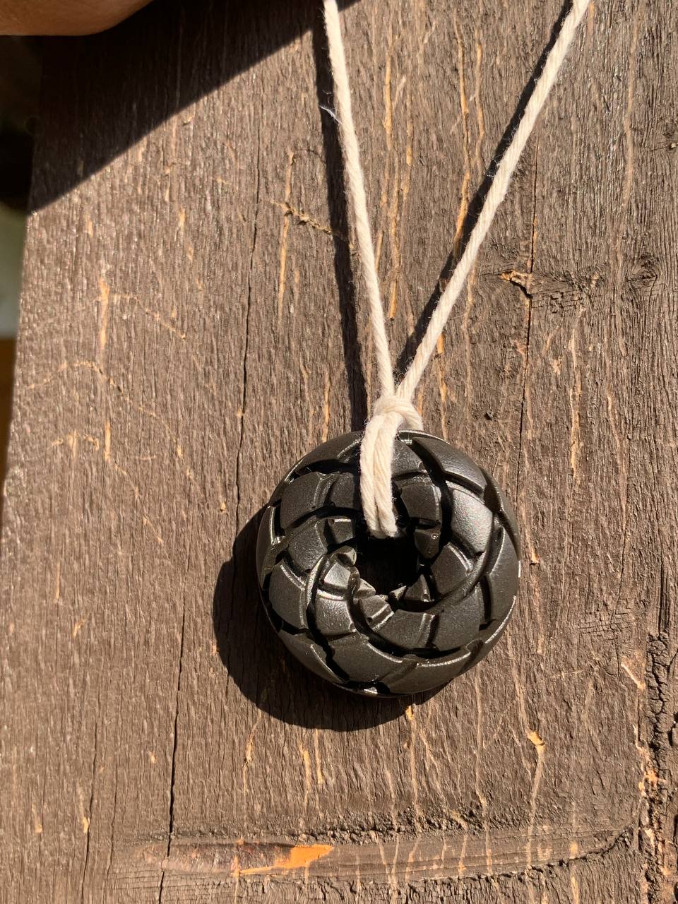 Paramagnētiskais Bazalta amulets - Tors